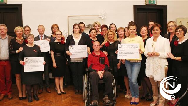 De Lakenpoortse schenkt  €18.400 aan goede doelen
