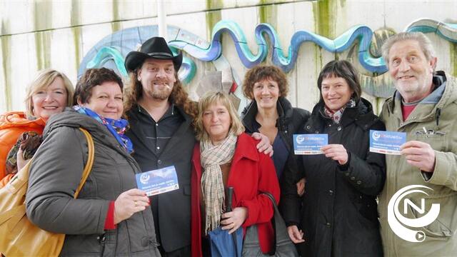 'Boke Hertals' : volle foyer cc 't Schaliken voor Trash Sings Cash