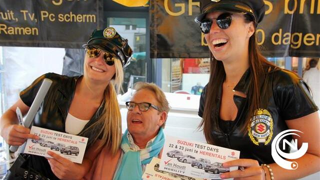 Suzuki-cops Van Houdt  delen sympathieke 'boetes' uit op Markt : Suzuki Test Days op 22 en 23/6
