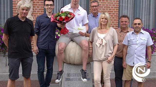 21-jarige zwemmer Louis Croenen krijgt fijne hulde