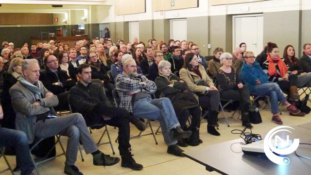 Bezorgde Herentalsenaren tonen hun ware scoutshart voor 186 asielzoekers Den Brink (1)
