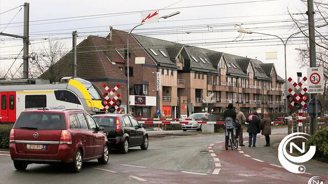 Meer dan 12 uur aan treinvertragingen per dag door spoorlopers en incidenten aan overwegen 