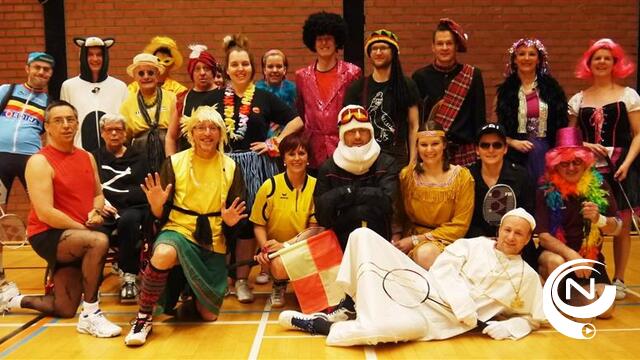 Kleurrijke carnaval-badmintonhappening in de Vossenberg 