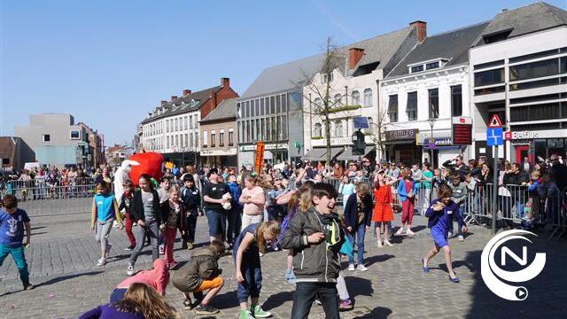 Zonovergoten Spel van de Roetaert blijft traditioneel kinderfeest