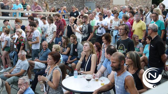 The Gonnabee’z schitteren op Donderse Dagen 
