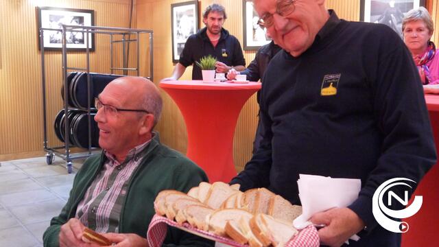 Boke Hertals lokt 100 hongerigen naar muziek én boterhammen 