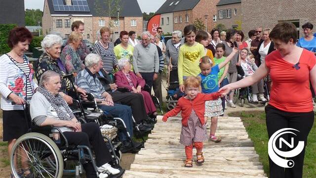 Nieuw speelplein in Kardinaalswijk, buurman: 'Blijf van mijn muur af' - extra foto's