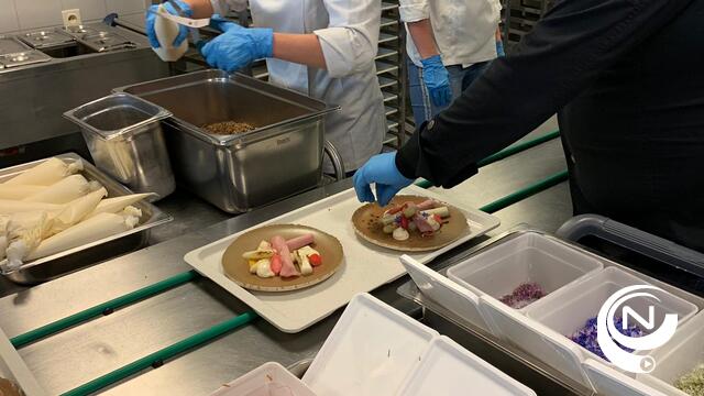 #Feedthenurses serveert allerlaatste maaltijd voor Helden van de Zorg : 'Koken met een Hart *****'