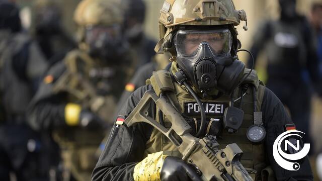 9 doden bij schietpartij winkelcentrum München : dader 18-jarige Duitse-Iraniër 