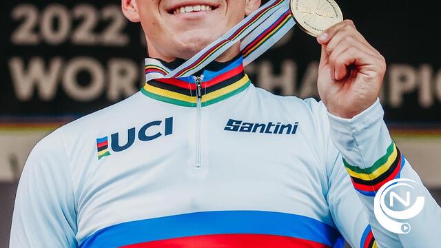 Wereldkampioen! Ontketende Remco Evenepoel tekent meesterwerk uit in Wollongong, Wout van Aert 4e