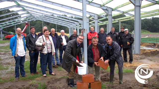 Eerste steenlegging nieuwe ruiterhal LRV Kasterlee