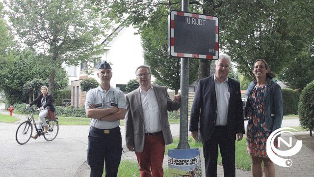 Stad start mobiliteitsmaand met 2 nieuwe Smiley-borden 