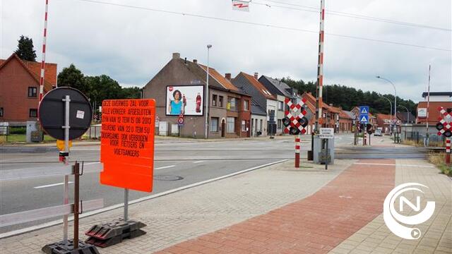 Spoorwegoverweg Lichtaartseweg 3 nachten dicht voor verkeer 