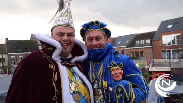 Peer Stoet pakt uit met knappe 126e stoet - foto's