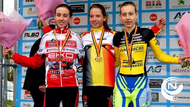 Arno Van den Broeck en Tess Van Loy Belgisch kampioen veldrijden bij de nieuwelingen 