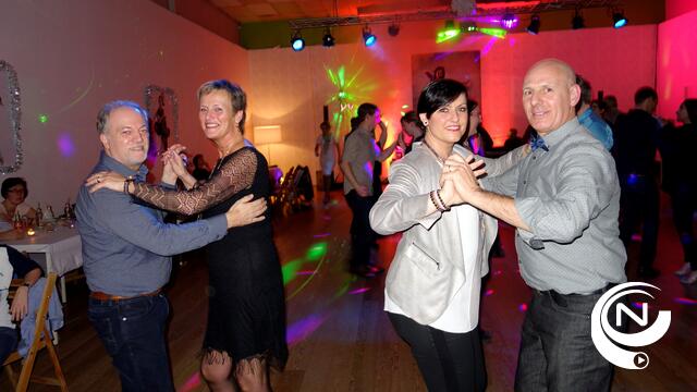 Swingend 19e kerstfeest vol verrassingen in Danscenter Time-Out 
