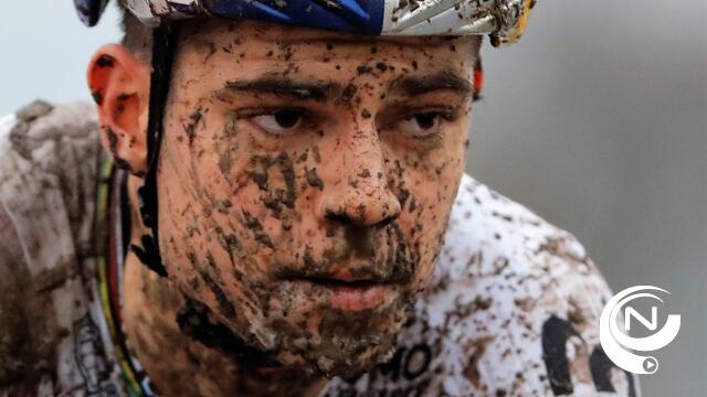 '80 kilogram bij Van Aert? Grote motoren hebben een groot volume'