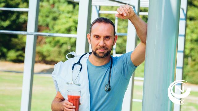 "Op 50 krijg je stilaan de rekening gepresenteerd, maar het is nooit te laat om er iets aan te doen": de gezondheidstips van topdokter Guy T'Sjoen