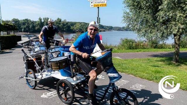 Nazomeren op zondag met traptheater : nieuwe icoonfietsroutes langs Kempenroute