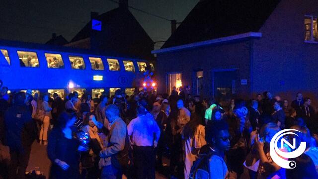 Trein met 2.000 passagiers stond urenlang stil in Wontergem