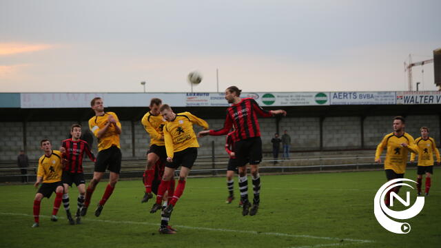 VC Herentals - SK 's Gravenwezel  0-0 : potige match, 6 gele kaarten - foto's