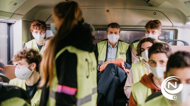 Vlaamse scholieren ontdekken samen met minister Bart Somers duurzame karakter van Nike en AGC Glass