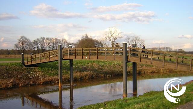 Schilderwerken bruggetje Kleine Nete 