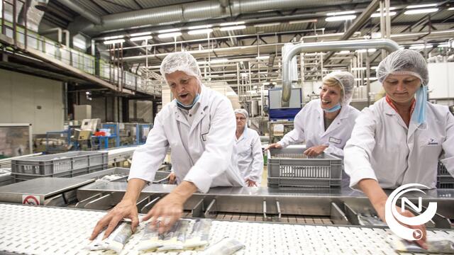 Voka zet deze zomer 104 parlementsleden aan het werk