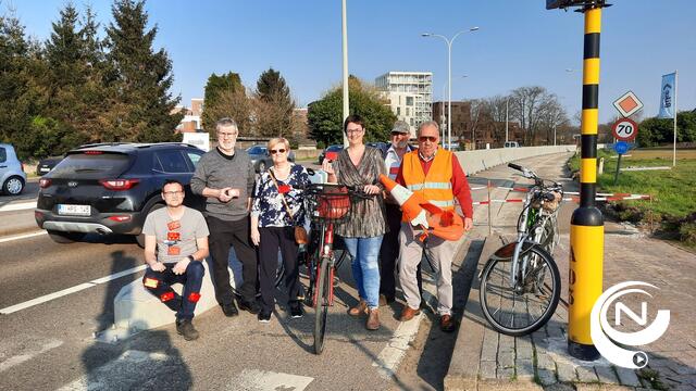 Vooruit wil veilige Ringlaan : reflectoren aan betonnen afscherming fietspad