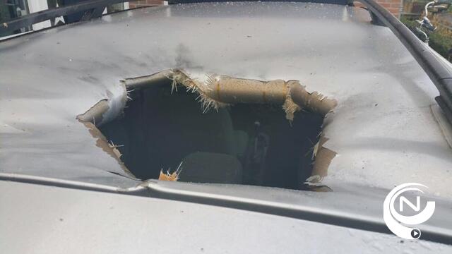 Vuurwerk slaat krater in dak van auto in zusterstad IJsselstein