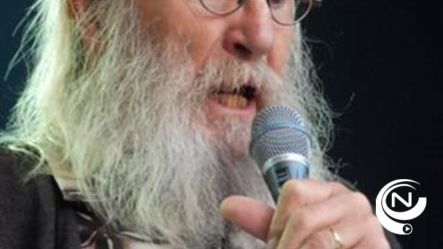 Folkzanger en beeldhouwer Walter De Buck overleden (80)