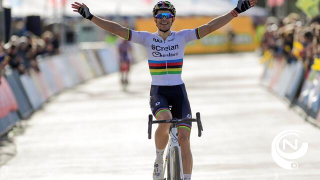 Wout van Aert juicht nu ook in Boom, Van der Poel valt