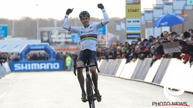 Wout van Aert rijdt iedereen op meer dan 1' in Heusden-Zolder 
