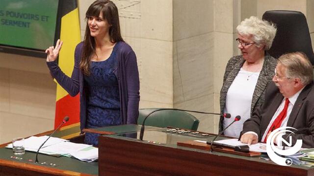 Nieuwe Kamer legt de eed af : Yoleen Van Camp uit Kasterlee jongste Kamerlid (24)