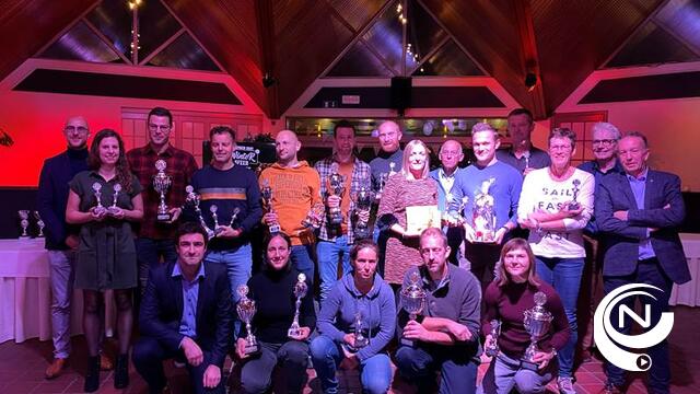 Winnaars scholenveldloop tijdens Prijsuitreiking 'Scholenveldloop Zilvermeer'