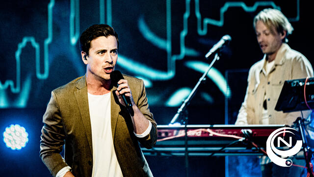Niels Destadsbader en Regi winnen Radio 2 Zomerhit met "De wereld draait voor jou"