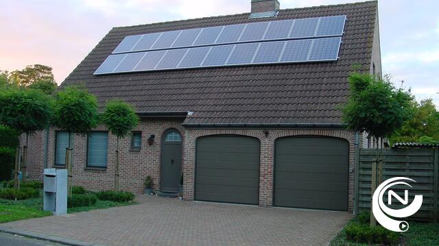 Economische Inspectie onderzoekt leveranciers die geld vragen voor overtollige zonnestroom