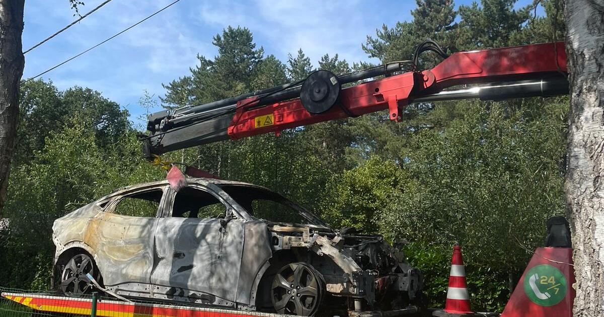 Uitgebrande auto Bouwelheide