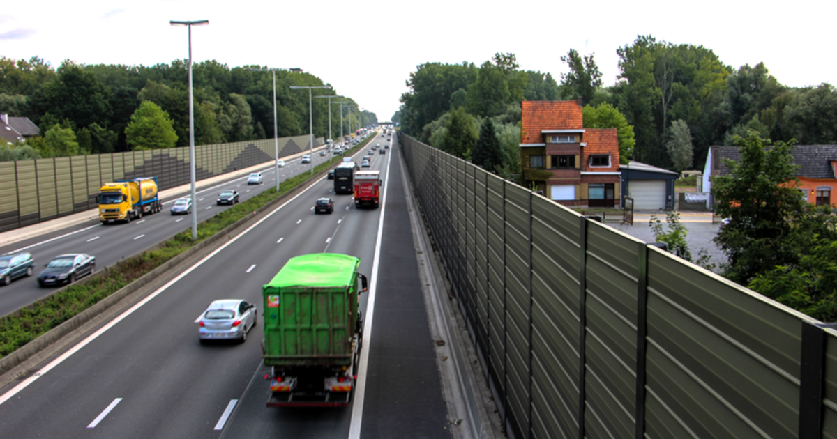 Geluidsschermen snelweg rr awv
