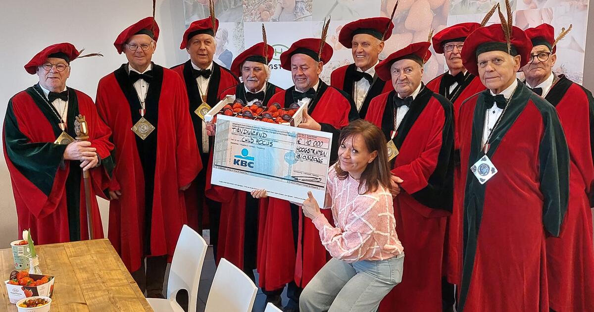 Hoogstraten cheque ten voordele van Child Focus