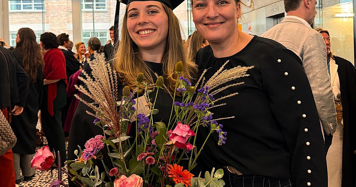 Mara de Koning na diploma-uitreiking UGent