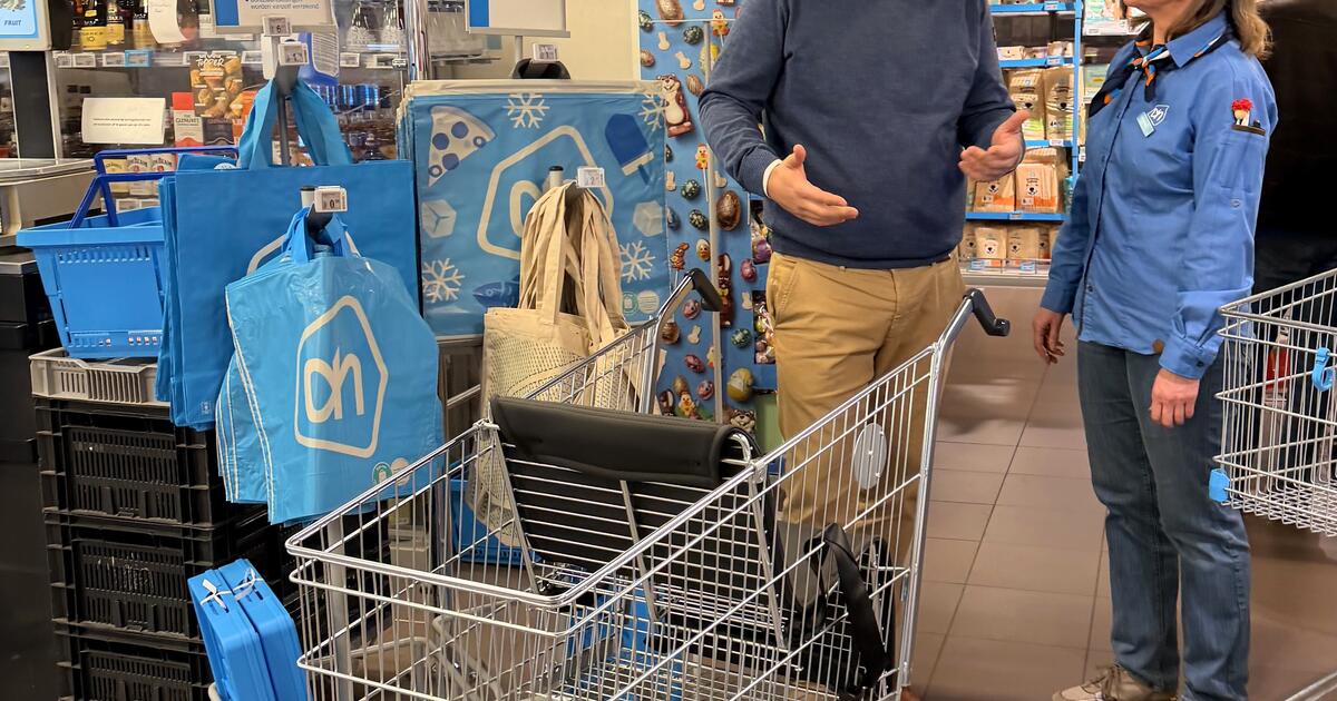 één van de zaakvoerders, Jan Peeters, met de inclusieve kar.