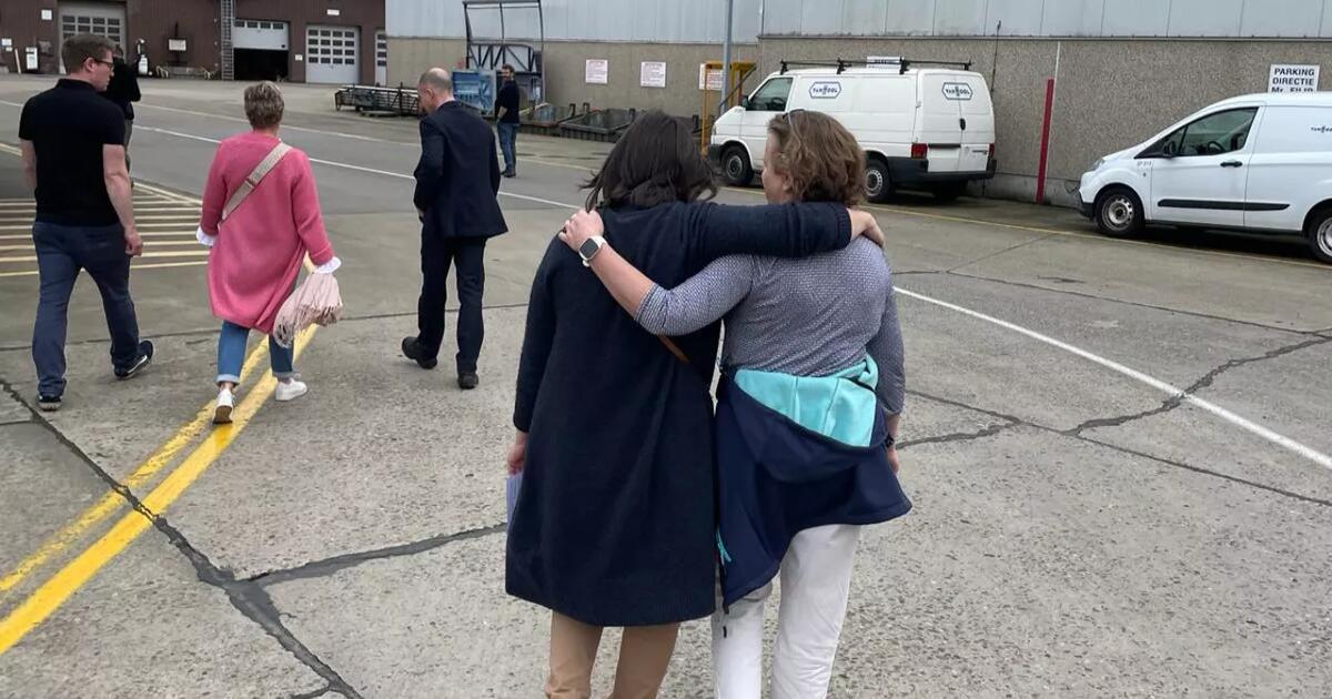 Van Hool failliet - emoties personeel - foto VRTNWS