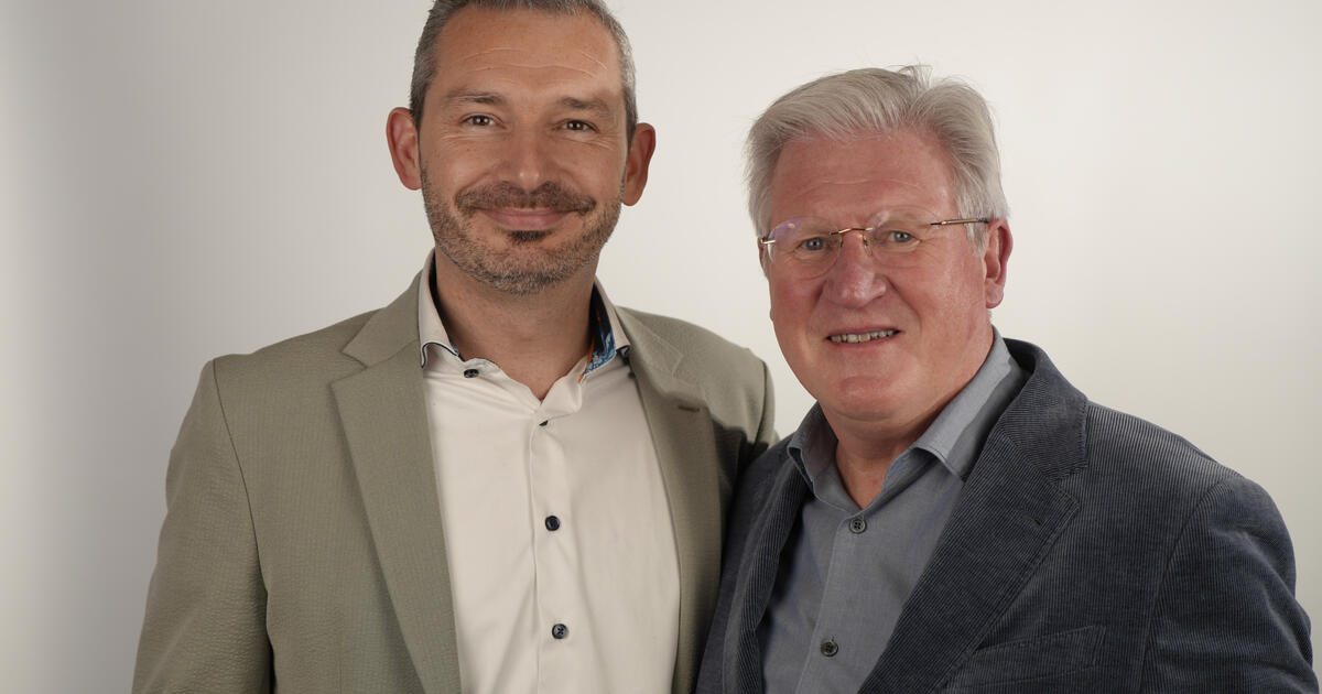 Frans Versmissen (r.)